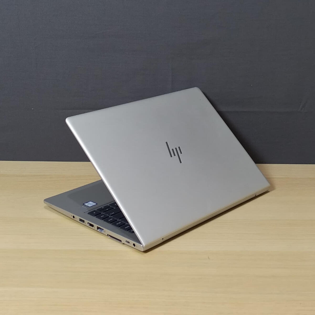 HP Elitebook G6 Belakang Kiri Butik Laptop